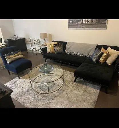 Luxurious 1Br Uptown Highrise/ Balcony With City View!